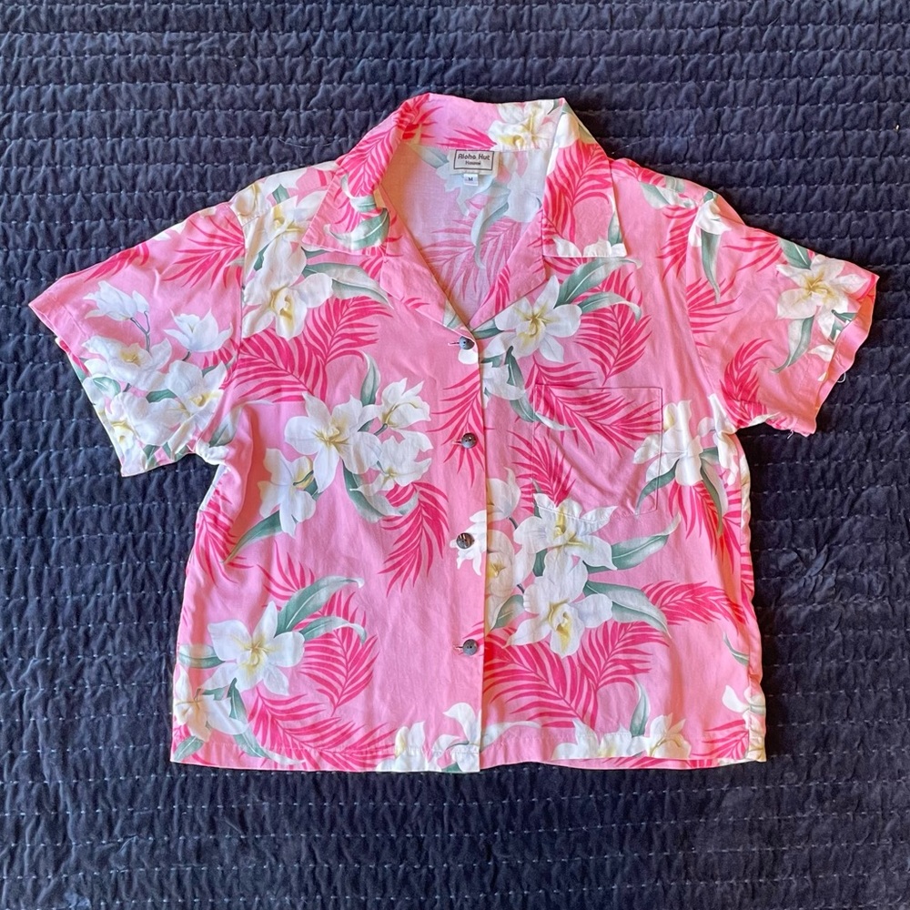 Aloha shirt - Aloha Hut label- womens size M - cropped length- rayon
